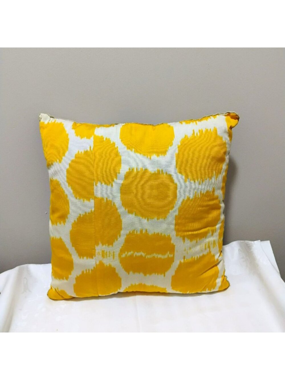 Authentic Madeline Weinrib Luce Ikat Silk Pillow Buttercup Yellow Down Insert 18